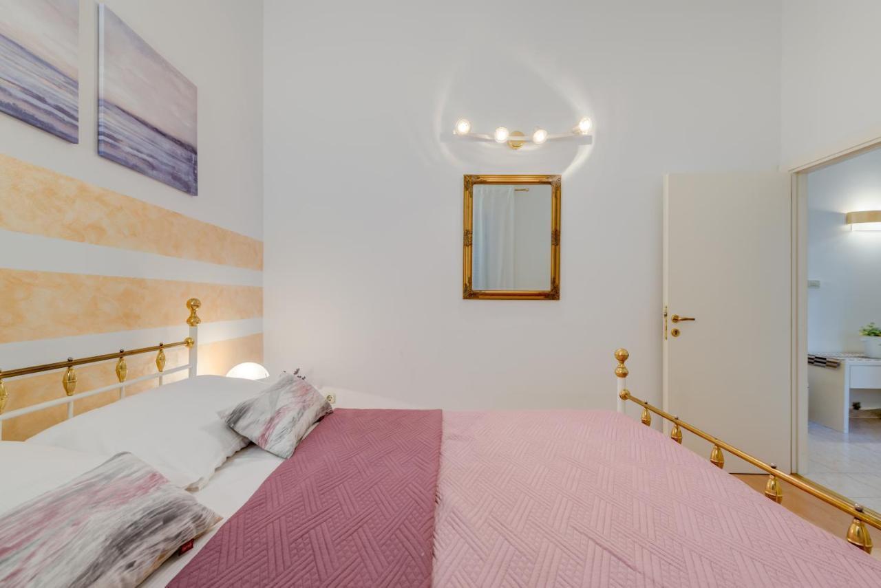 Apartments Riva Lucija By Litto Split Buitenkant foto
